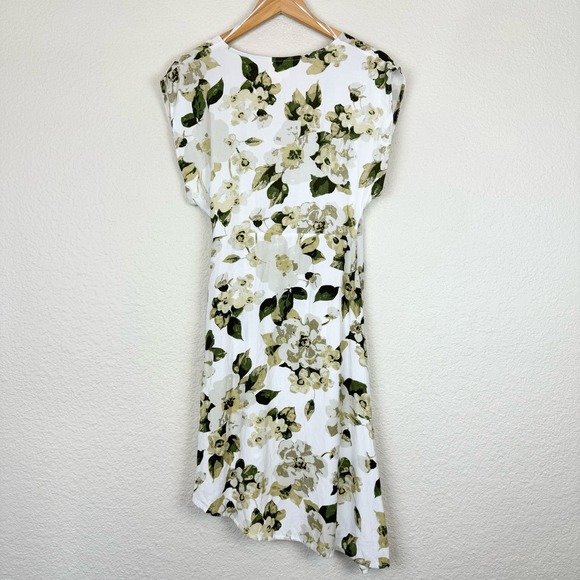 Zulu & Zephyr Beach Wrap Dress in Botanic Print - Picture 9 of 11